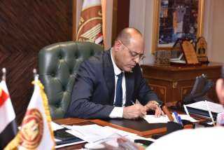 وزارة العمل :اليوم..إجازة للعاملين بالقطاع...
