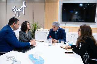 وزير السياحة والآثار يختتم زيارته...