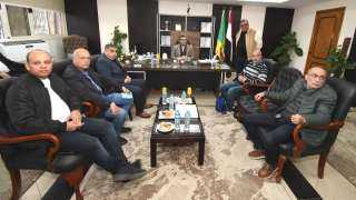 وزير الاسكان يقوم بجولة مفاجئة...