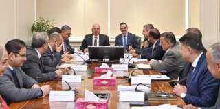وزير الصناعة والنقل يبحث مع...