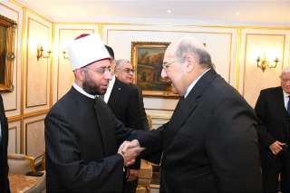 وزير الأوقاف يشهد الاجتماع الثامن...