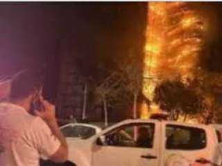 إصابات إثر حريق ضخم يلتهم...