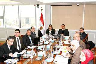 وزير الإسكان يترأس اجتماع مجلس...