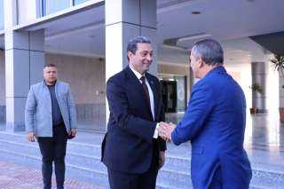 محافظ دمياط يحضر جلسة مجلس...
