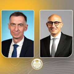 وزير التربية والتعليم يلتقى بمدير...