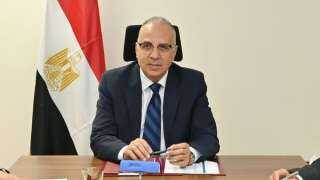 وزير الرى يتابع الموقف المائي...