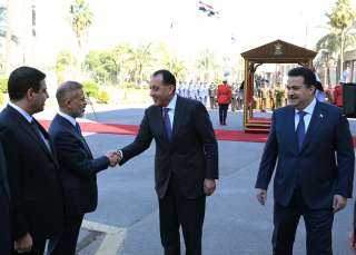 رئيس الوزراء يصل العراق لترؤس...
