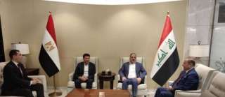 وزير الشباب والرياضة يصل العراق...