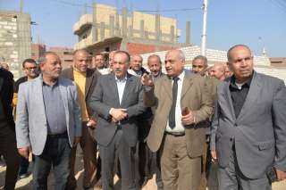 محافظ أسيوط يضع حجر أساس...