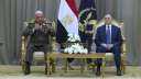 وزير الدفاع يقدم لوزير الداخلية...