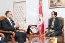 سفير مصر في تونس يعقد...