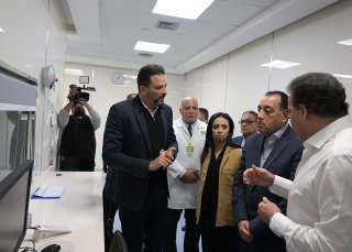 رئيس الوزراء يتفقد مستشفى ”الناس”...