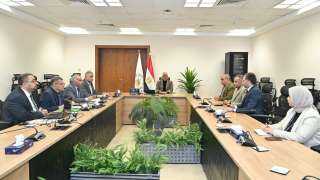 وزير الرى يتابع موقف الدراسة...