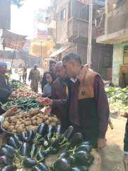 محافظ أسيوط يوجه بمتابعة أسواق...
