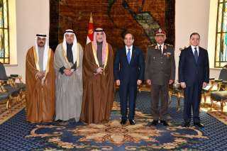 الرئيس السيسى يستقبل النائب الأول...