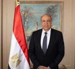وزير الطيران المدني في زيارة...