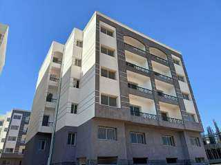 وزير الإسكان يٌعلن طرح وحدات...
