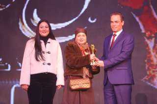 تكريم عائلة أم كلثوم في...