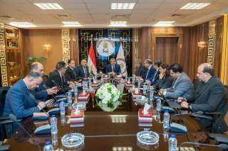وزير الإنتاج الحربي يلتقي رؤساء...