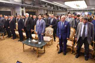 وزير الشباب والرياضة وعدد من...