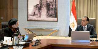رئيس الوزراء يُتابع مع وزيرة...