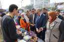 محافظ المنيا يفتتح معرض “أيادي...