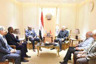 وزير الصناعة والنقل يلتقي سفير...
