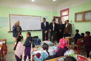 محافظ السويس يتابع إنتظام وبدء...