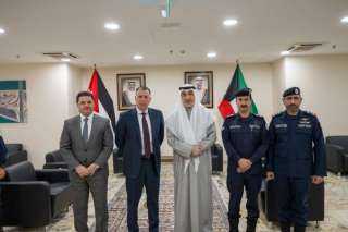 النائب الأول وزير الداخلية الكويتى...