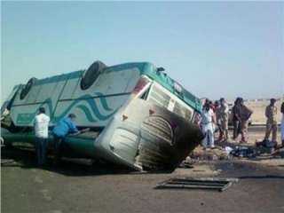 إصابة 13 شخصا فى انقلاب...