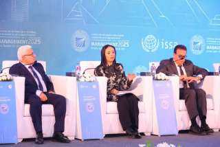 وزيرة التضامن الاجتماعي  تشهد...