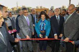 وزيرة التنمية المحلية ومحافظ الجيزة...