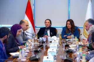 وزيرتا البيئة والتنمية المحلية تناقشان...
