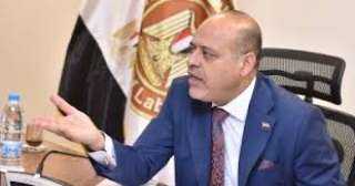 وزير العمل: 300 فرصة عمل...