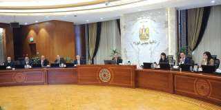 رئيس الوزراء يعقد اجتماعًا مشتركًا...