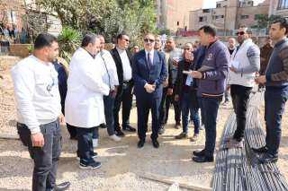 محافظ المنوفية يتفقد إنشاء مول...