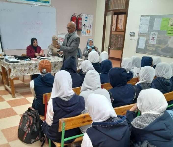 محافظ أسيوط يؤكد أهمية رفع الوعي وتحسين الخصائص السكانية