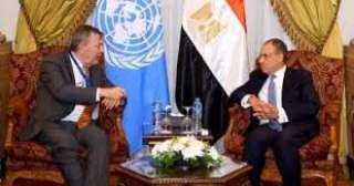 وزير الخارجية يطلع مفوض الأونروا...