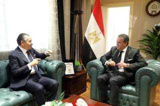 وزير الصحة يبحث مع رئيس...