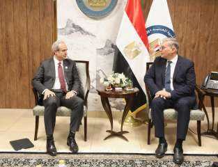 وزير البترول يلتقى مع كريم...