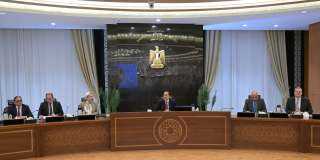رئيس الوزراء يترأس مائدة نقاش...