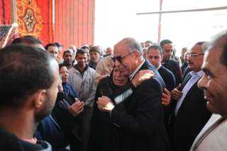 محافظ المنيا يشهد إطلاق قافلة...