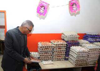 محافظ أسوان يفتتح معرضى ”...