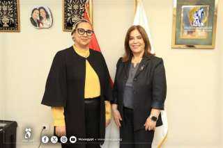 المستشارة أمل عمار تستقبل وزيرة...