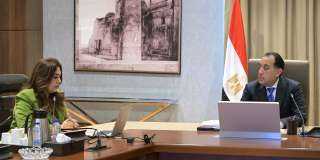 رئيس الوزراء يُتابع الموقف التنفيذي...