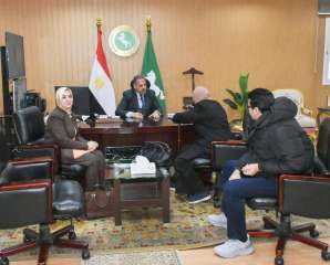 محافظ الشرقية  يلتقي نواب...