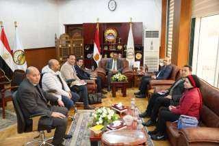 محافظ مطروح يستقبل لجنة من...