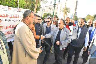 محافظ أسيوط يشهد إنطلاق قوافل...
