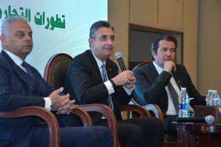 وزير التموين يشارك في ندوة...