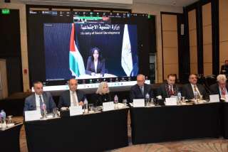 عقد مؤتمر فلسطيــن ودور المجتمـع...